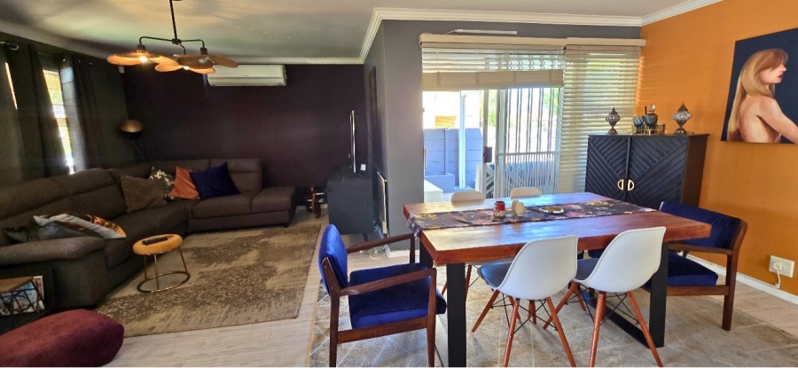 To Let 3 Bedroom Property for Rent in Uitzicht Western Cape